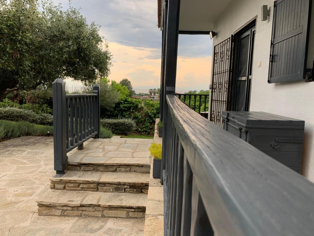 Sea View Villa In Olive Garden Nea Kallikrateia Экстерьер фото